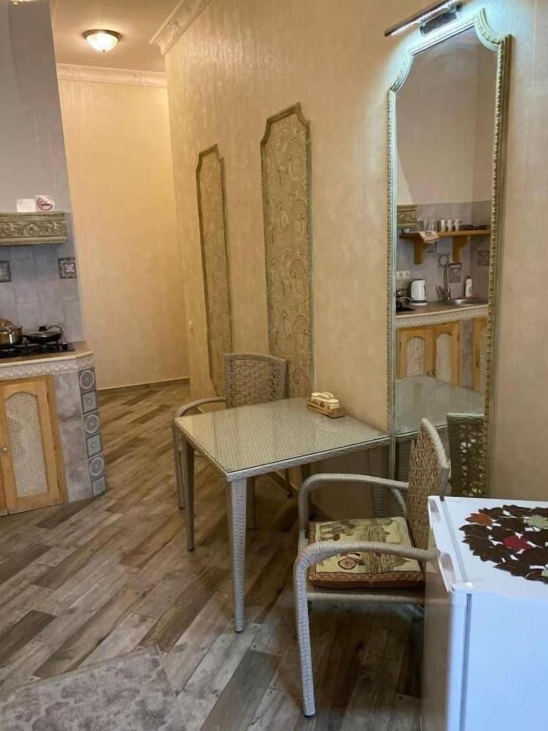 Old Tbilisi Apart Hotel - Oda