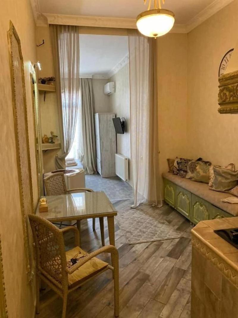 Old Tbilisi Apart Hotel - Oda