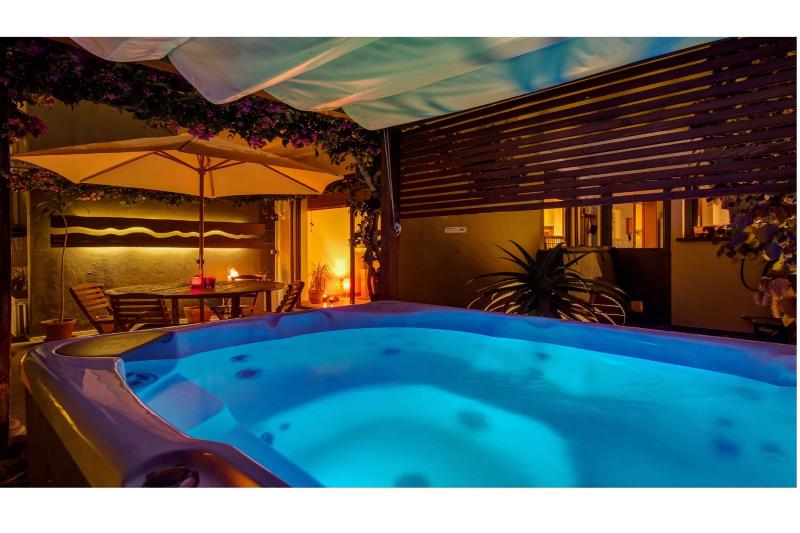 Epicenter Lodgings - Oda