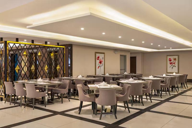 Ramada By Wyndham Makkah Zad Al Tayseer - Restoran