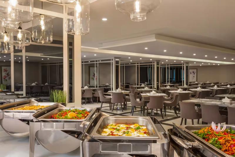 Ramada By Wyndham Makkah Zad Al Tayseer - Restoran