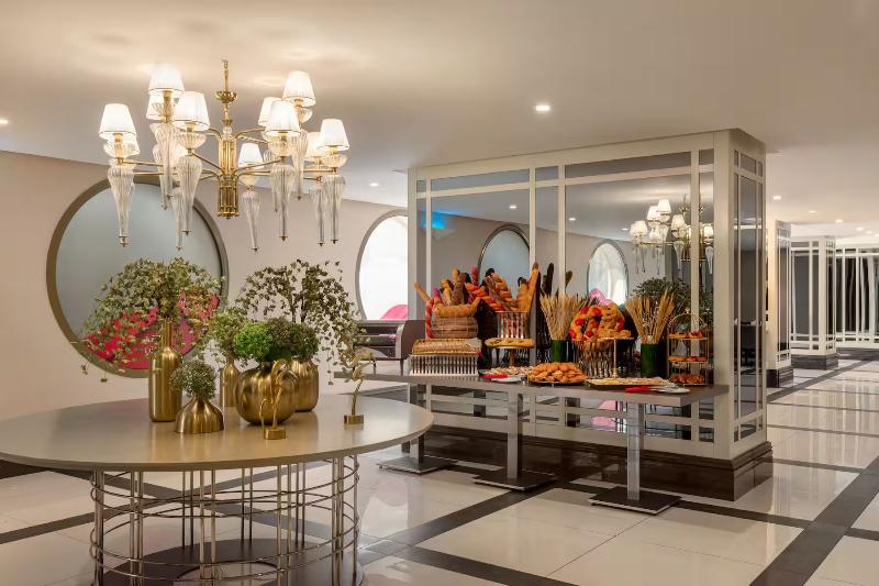 Ramada By Wyndham Makkah Zad Al Tayseer - Restoran