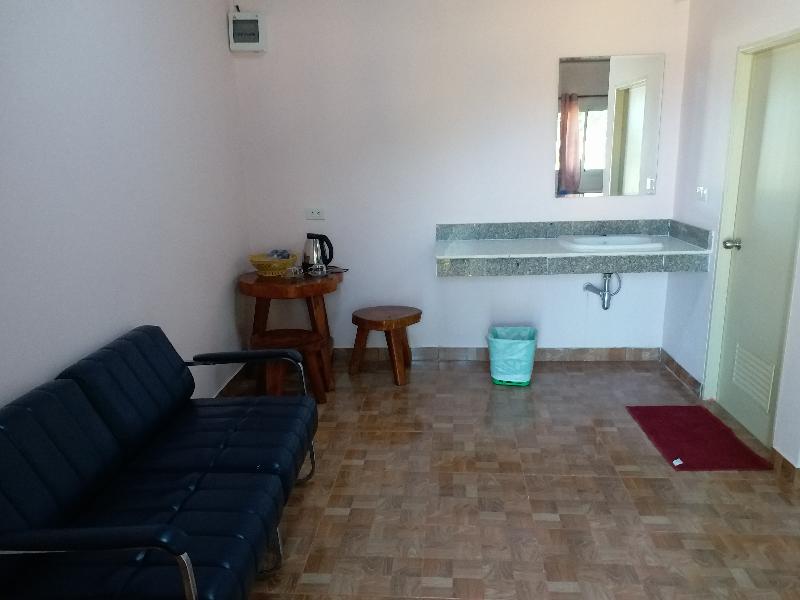 Baan Hin Sai Suay By Zuzu - Oda