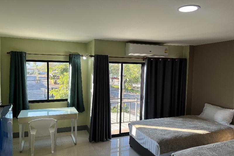 V Tharm Hotel - Oda