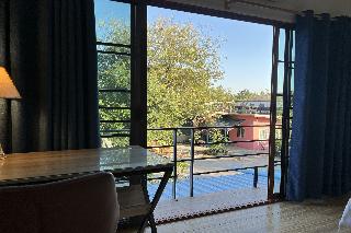 V Tharm Hotel fotoÄŸrafÄ±