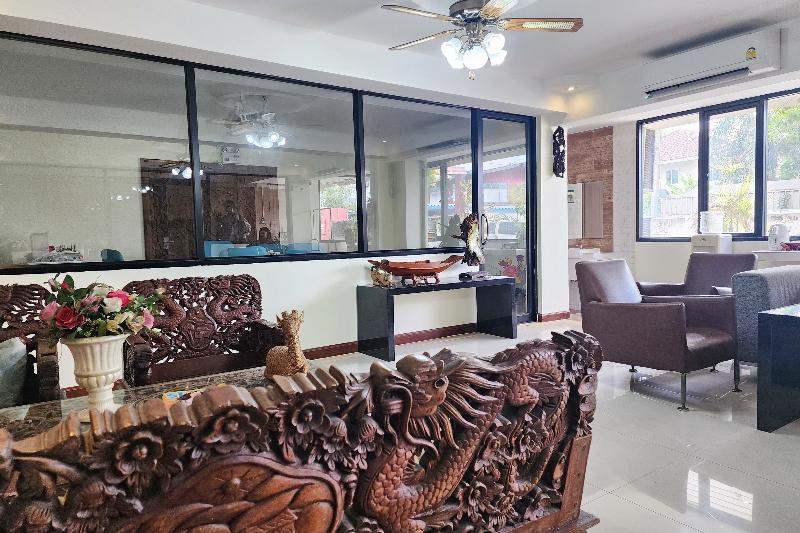 Kim Hotel At Bangplong - Lobi