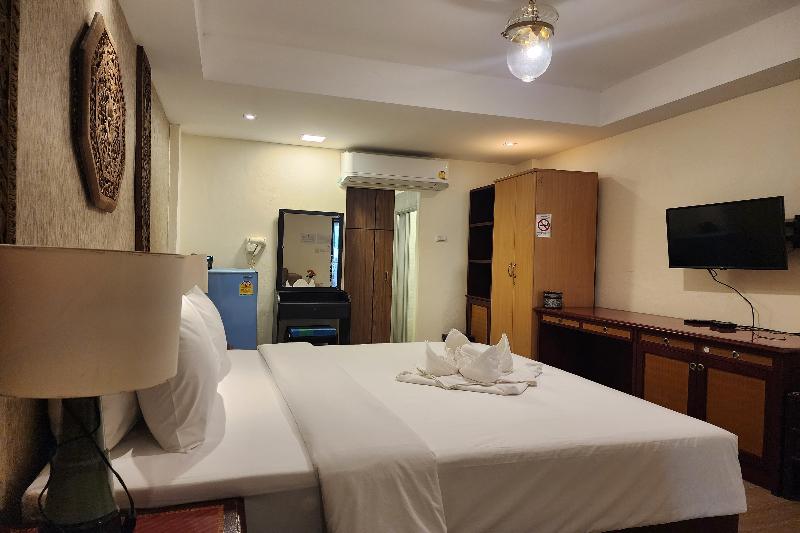 Kim Hotel At Bangplong - Oda