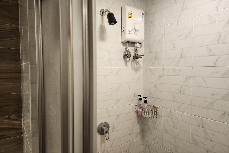 Kim Hotel At Bangplong - Oda