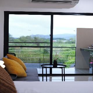 Alisse Stay Phuket Layan fotoÄŸrafÄ±