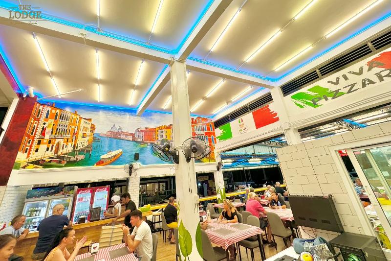 The Lodge Jomtien 7 - Restoran