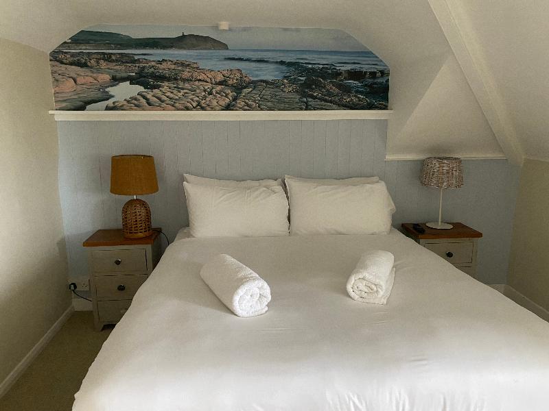 West Lulworth House - Oda