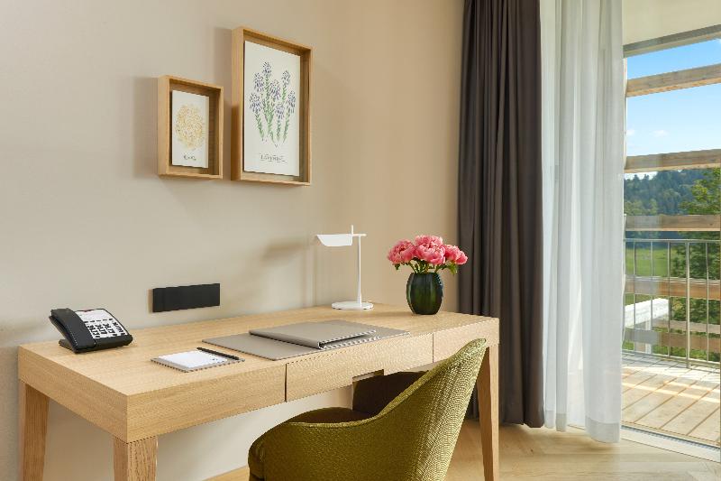 Waldhotel by Bürgenstock - Oda