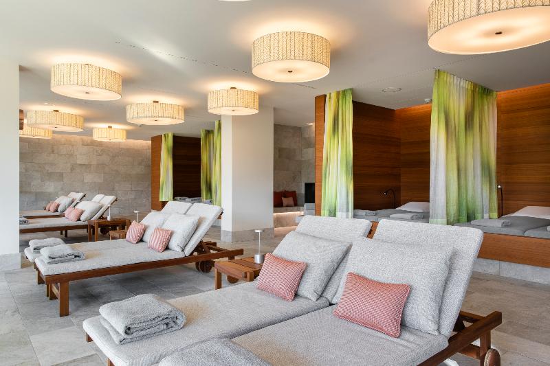 Waldhotel by Bürgenstock - Havuz