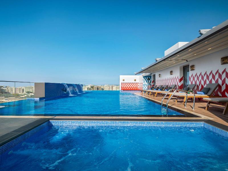 Mercure Muscat - Havuz