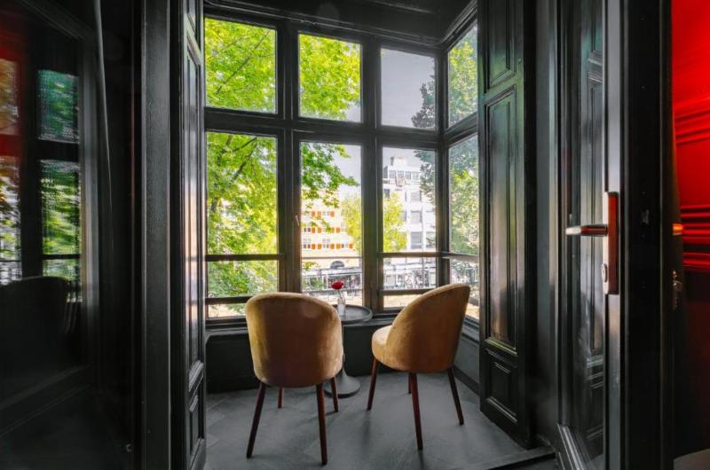 Supper Hotel - Genel