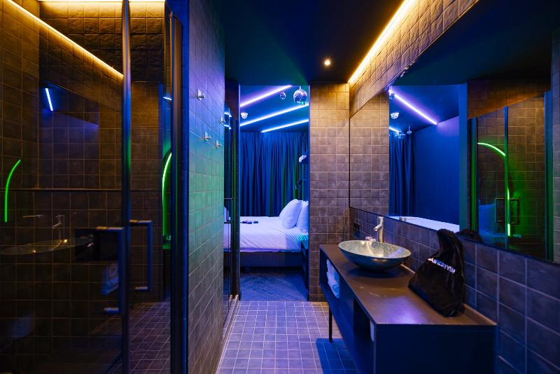 Supper Hotel - Oda