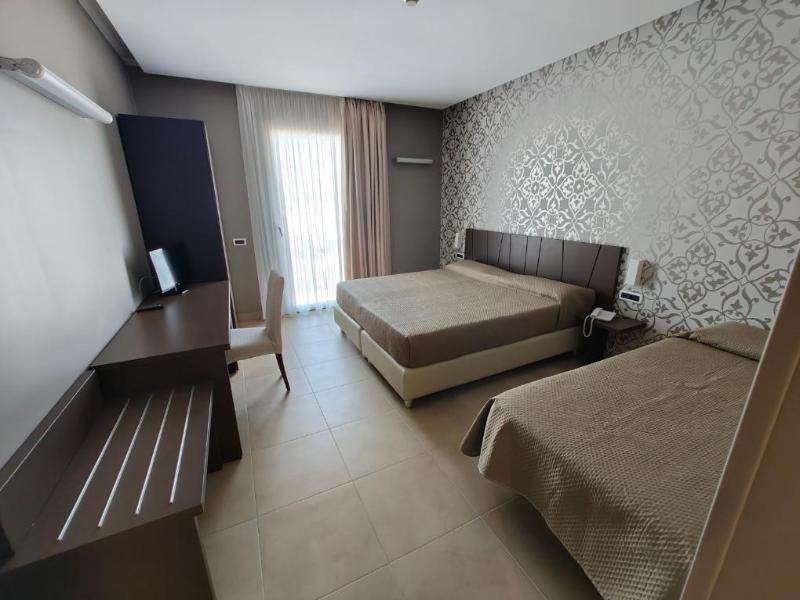 Sunrise Hotel - Oda