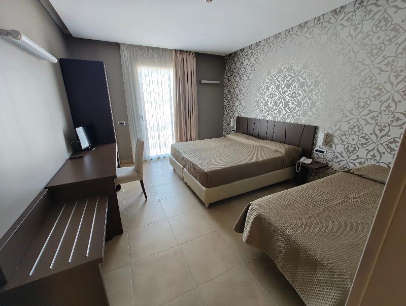 Sunrise Hotel - Oda