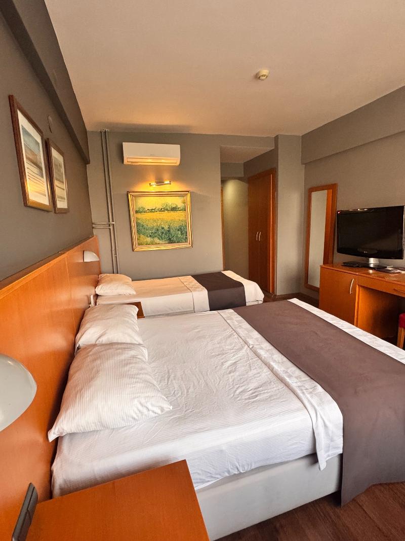 Si̇mi̇sso Hotel - Oda