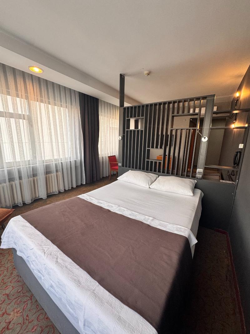 Si̇mi̇sso Hotel - Oda