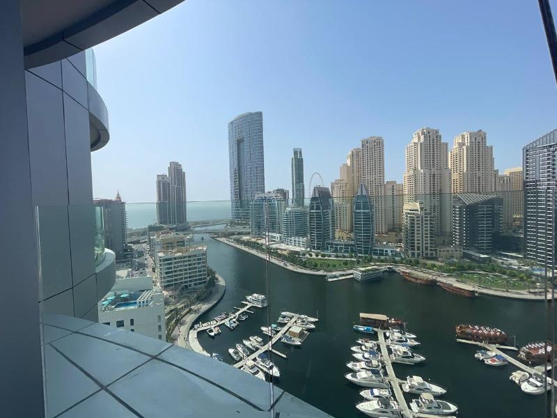 Dubai Marina Walk Gem - Oda