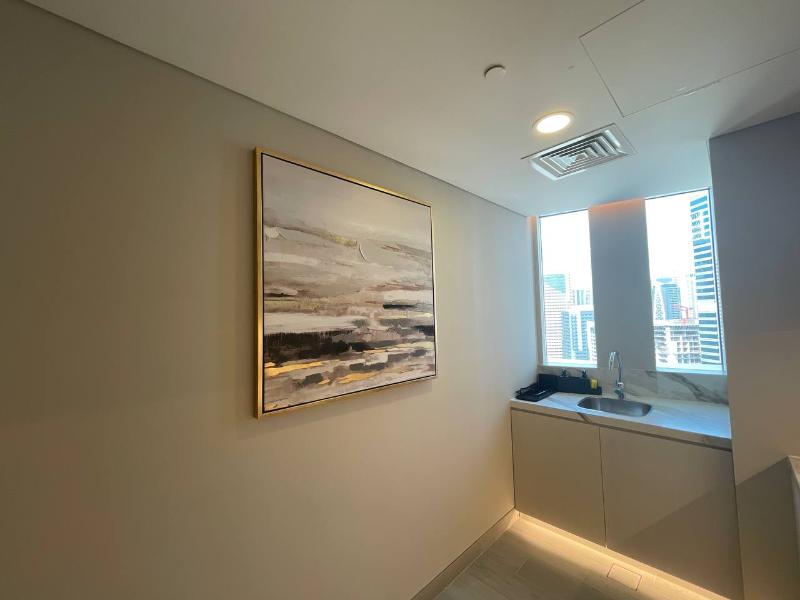 Dubai Marina Walk Gem - Oda