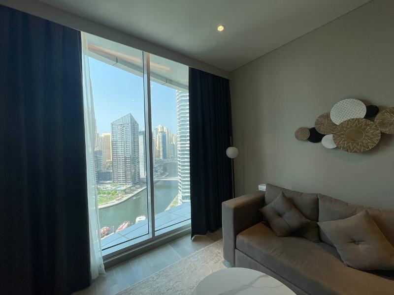 Dubai Marina Walk Gem - Oda