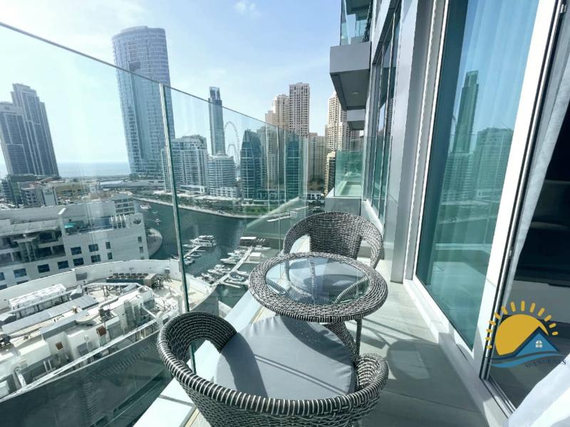 Dubai Marina Walk Gem - Oda