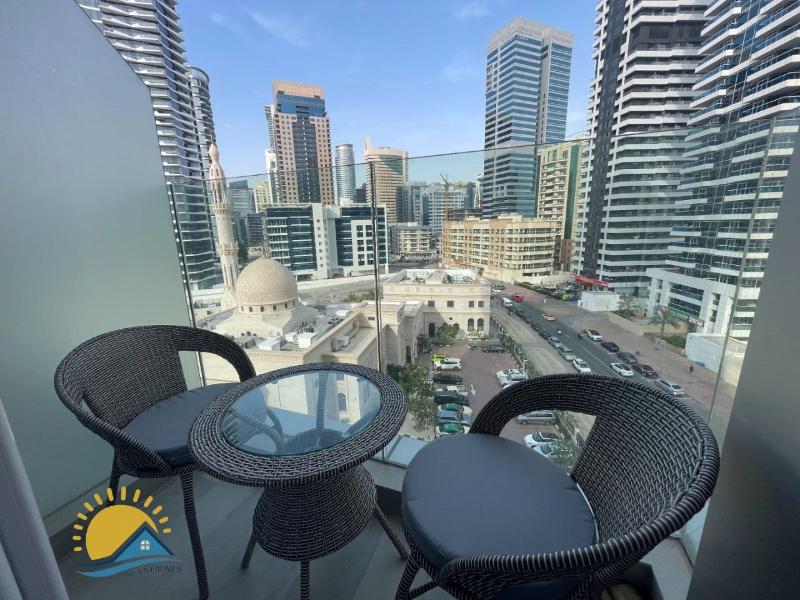 Dubai Marina Walk Gem - Oda