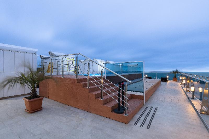 Sunrise Residence - Havuz
