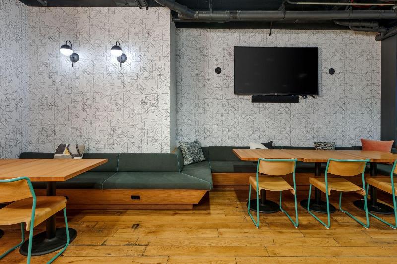 Placemakr Wall Street - Bar