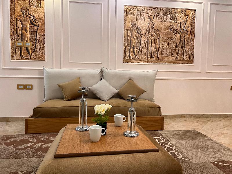 New Museum, Pyramids Inn - Lobi