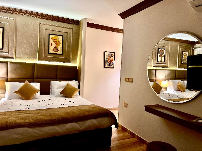 New Museum, Pyramids Inn - Oda