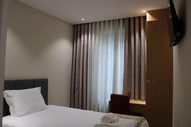 Oporto Station Hostel & Rooms - Oda