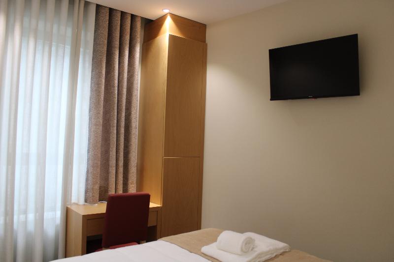 Oporto Station Hostel & Rooms - Oda