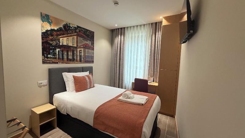 Oporto Station Hostel & Rooms - Oda