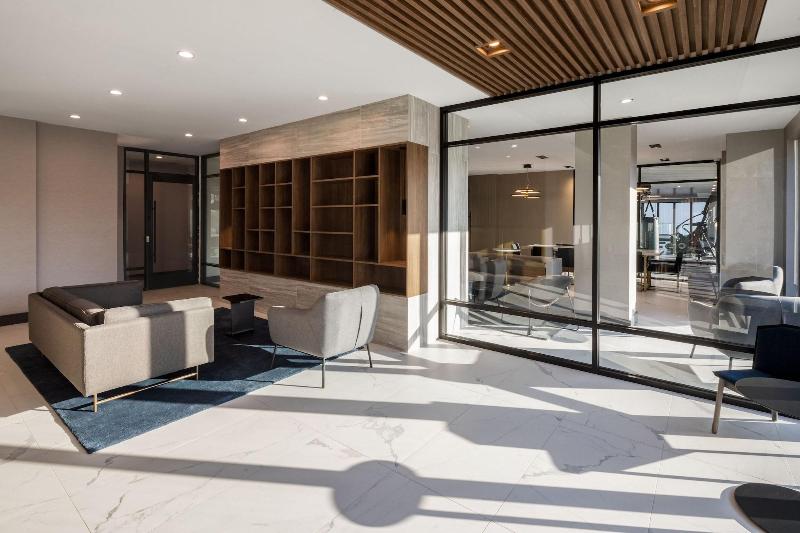 Global Luxury Suites At The Arches - Bar