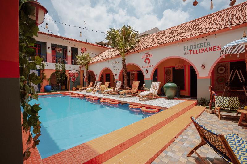 Por Aqui Stay & Dine - Havuz