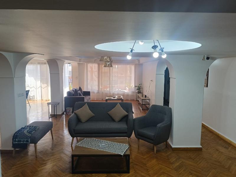 Pyramids Nights Hostel - Lobi