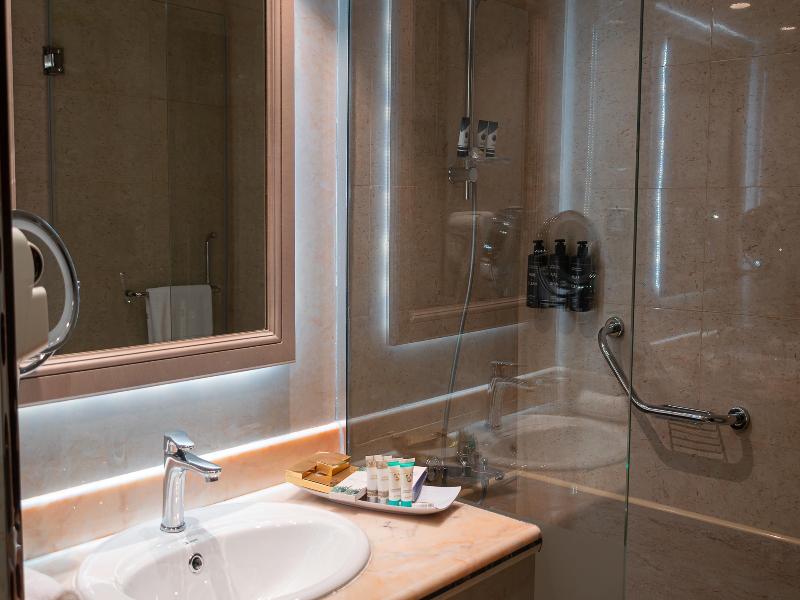 Best Western Plus Jeddah Hotel Madinah Road - Oda