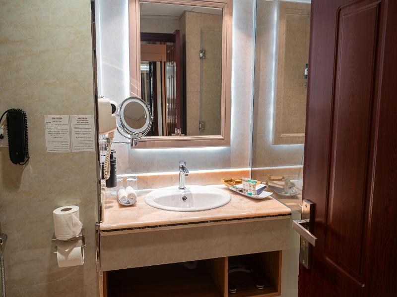 Best Western Plus Jeddah Hotel Madinah Road - Oda