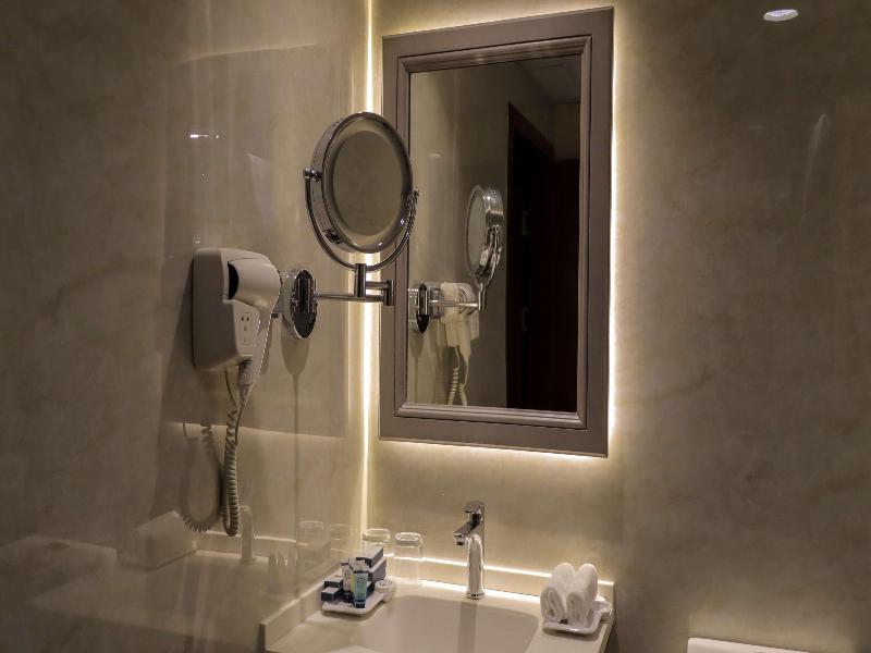 Best Western Plus Jeddah Hotel Madinah Road - Oda