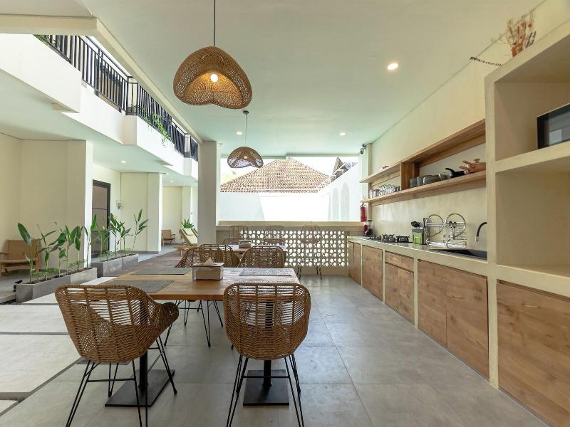 Kelaya Guesthouse By Zuzu - Lobi