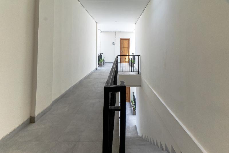 Kelaya Guesthouse By Zuzu - Lobi