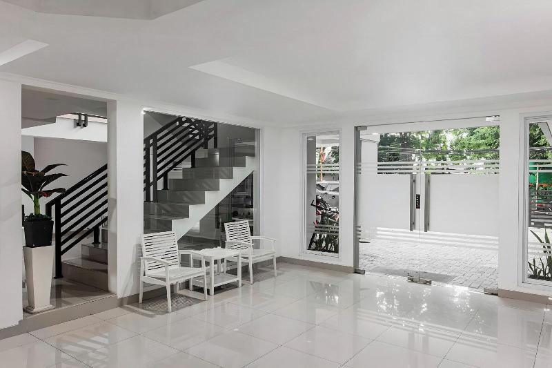 TOS Guest House By Zuzu - Lobi