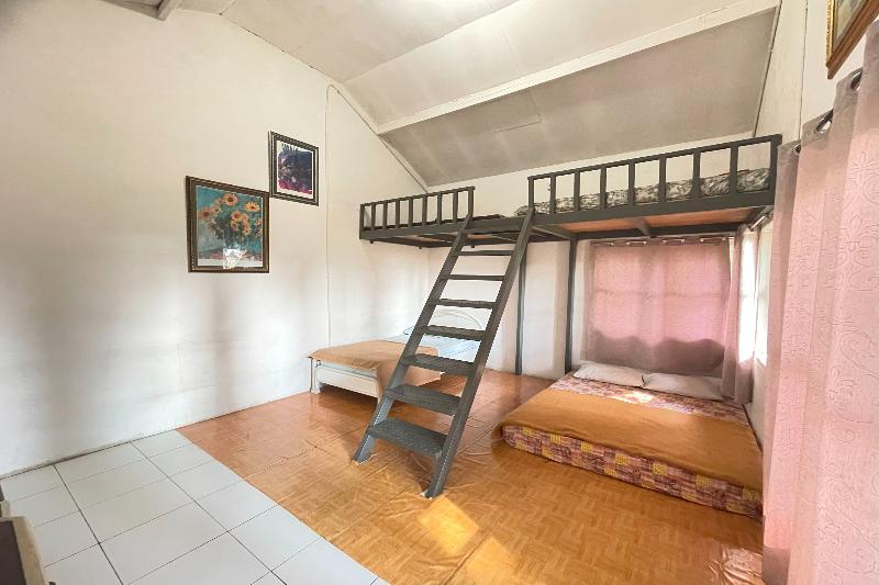 Villa 325 Maribaya By Zuzu - Oda