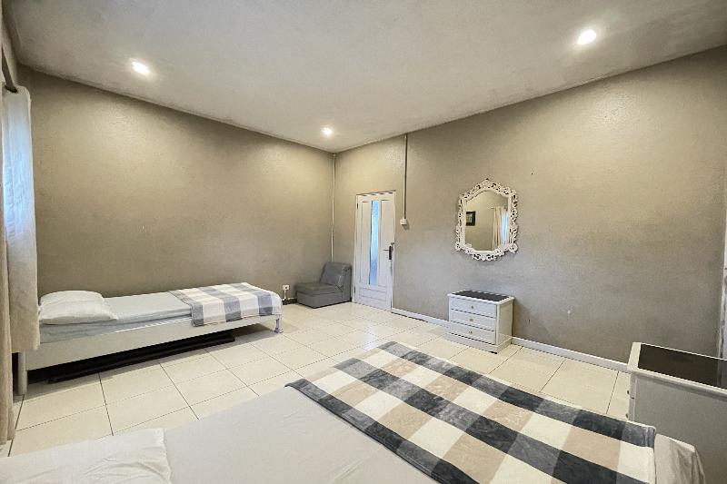 Villa 325 Maribaya By Zuzu - Oda