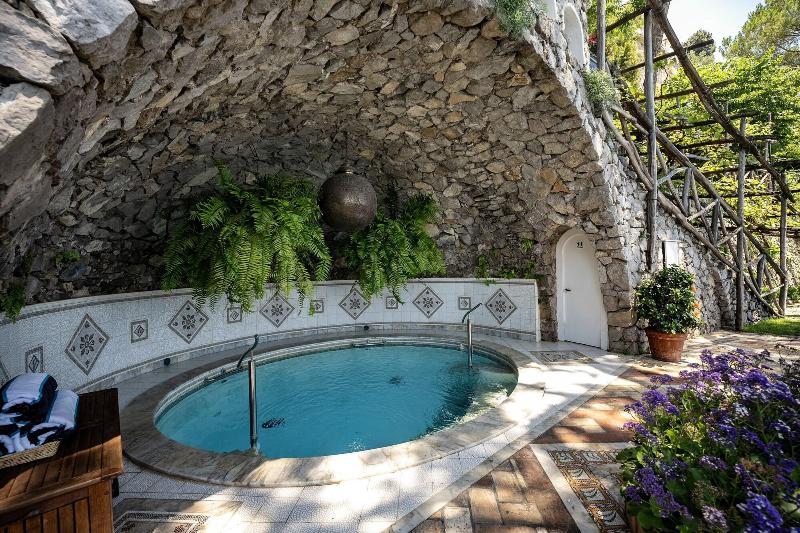Villa Treville - Genel