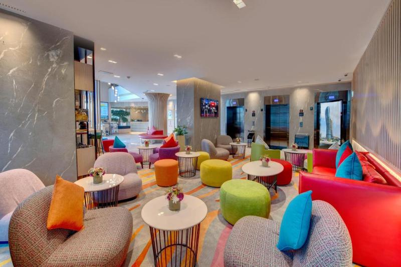La Quinta By Wyndham Abu Dhabi Al Wahda - Restoran