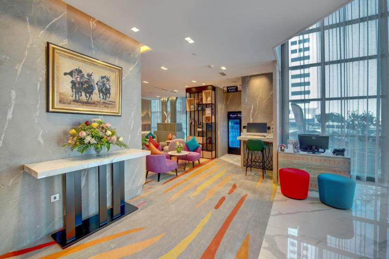 La Quinta By Wyndham Abu Dhabi Al Wahda - Restoran